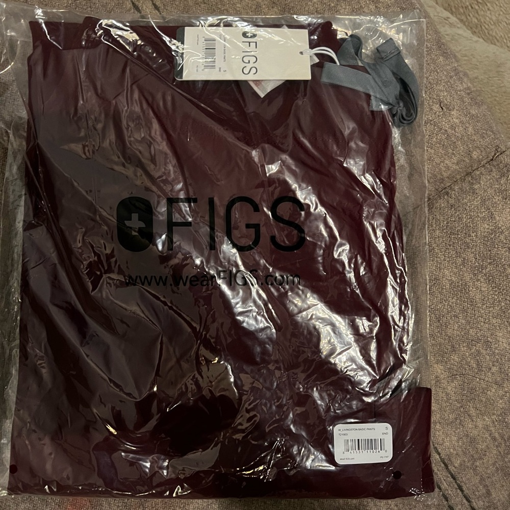FIGS. Maroon. Size small. NWT
